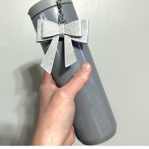 Starbucks 2023 Christmas 🎄 sliver glitter with sliver bow 16oz cup